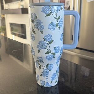 Blue Hydrangea HydroJug 40oz Traveler Tumbler